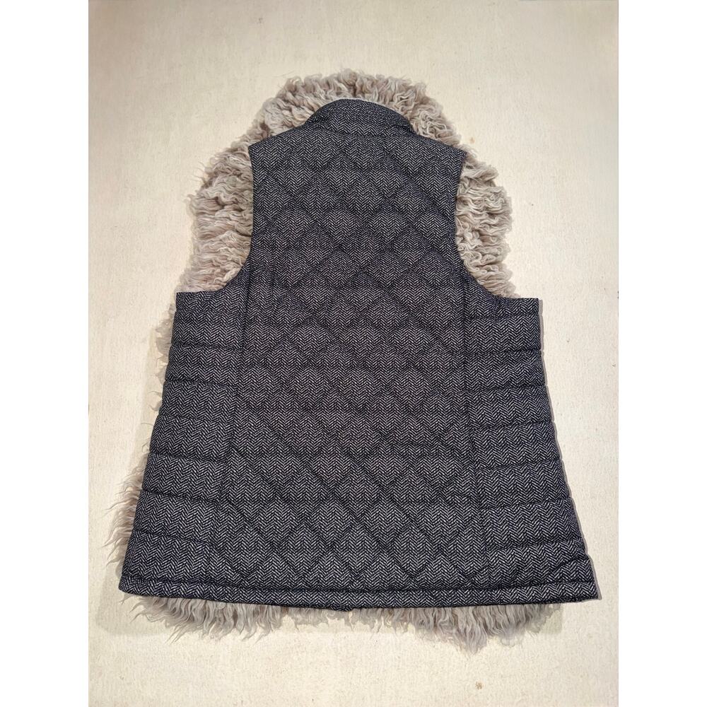 Maurice’s women’s quilted vest herringbone pattern with furry lined - Picture 2 of 10